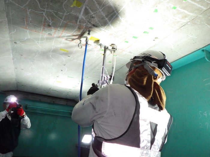 Single i工法(シングルアイ)（コンクリート内部の変化を現場で即座に確認できる微破壊検査）のイメージ1